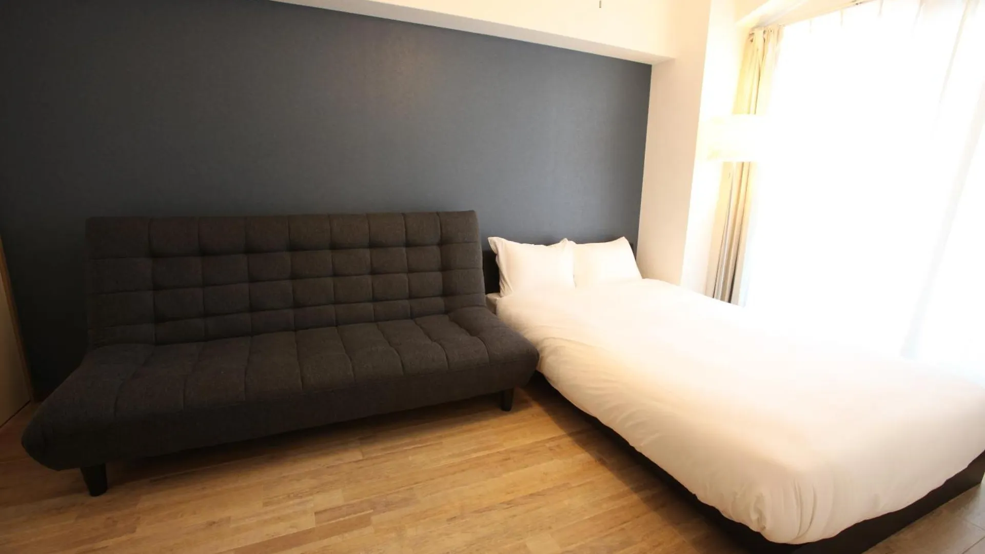 大阪ルミエール夕陽丘 Apartment