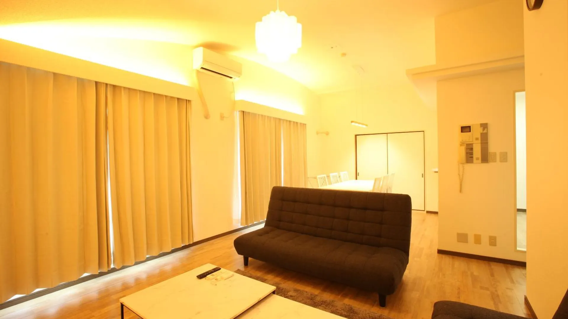 大阪ルミエール夕陽丘 Apartment