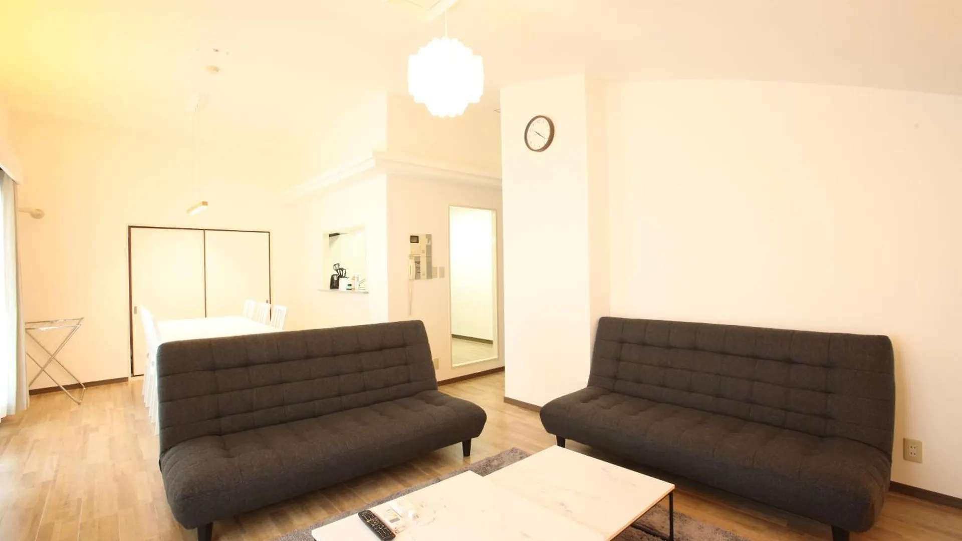 大阪ルミエール夕陽丘 Apartment
