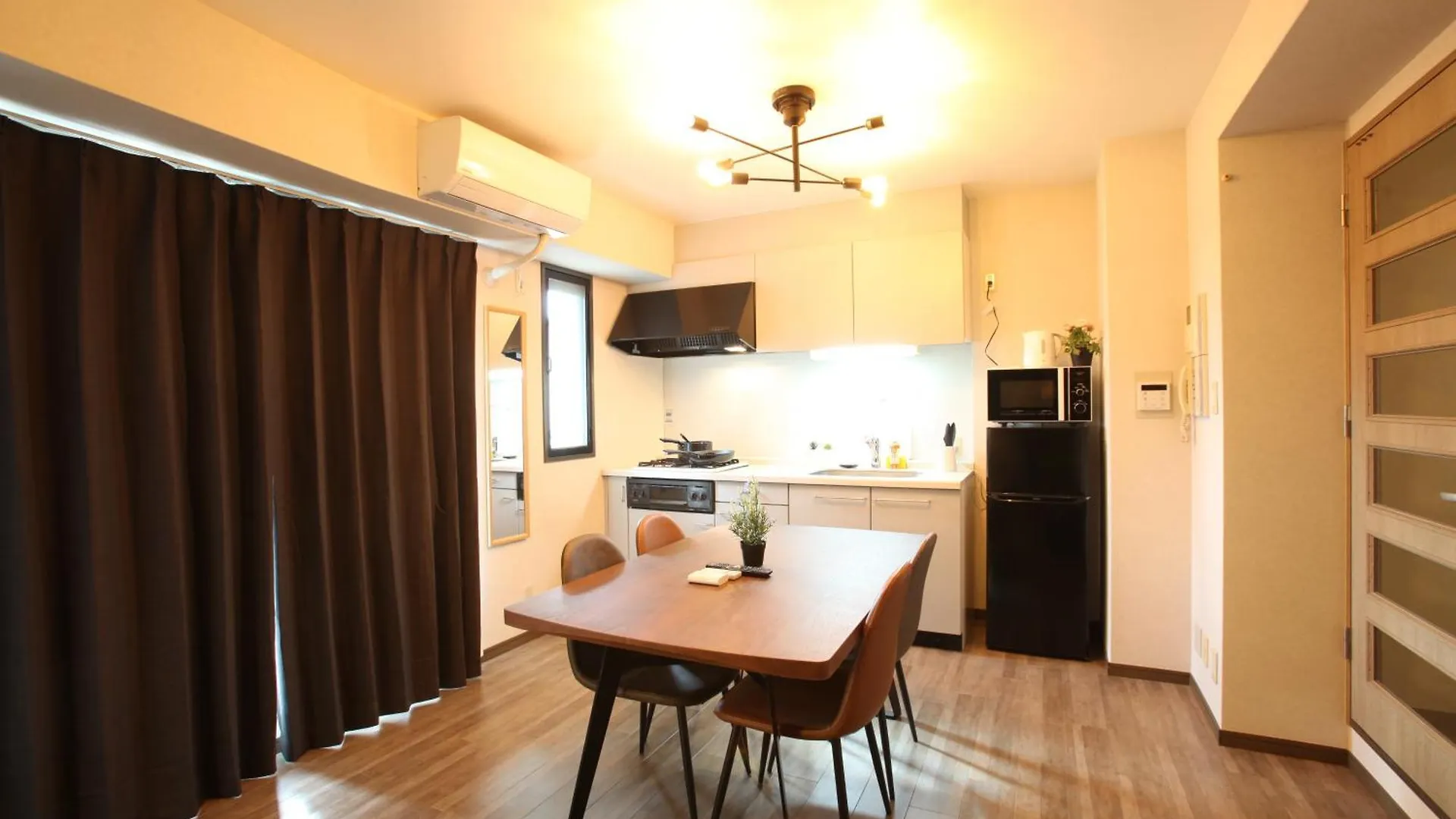 大阪ルミエール夕陽丘 Apartment 0*, Osaka