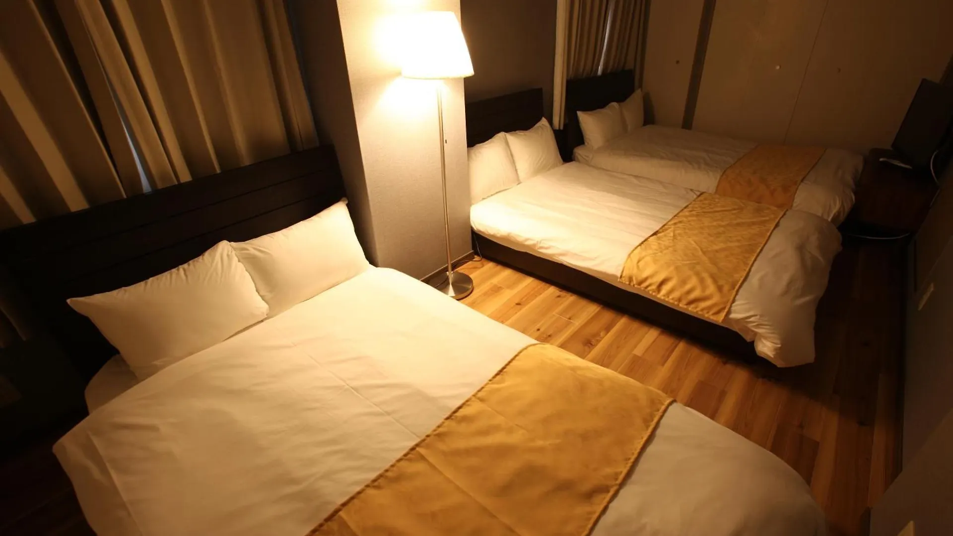 大阪ルミエール夕陽丘 Apartment 0*, Osaka Japan