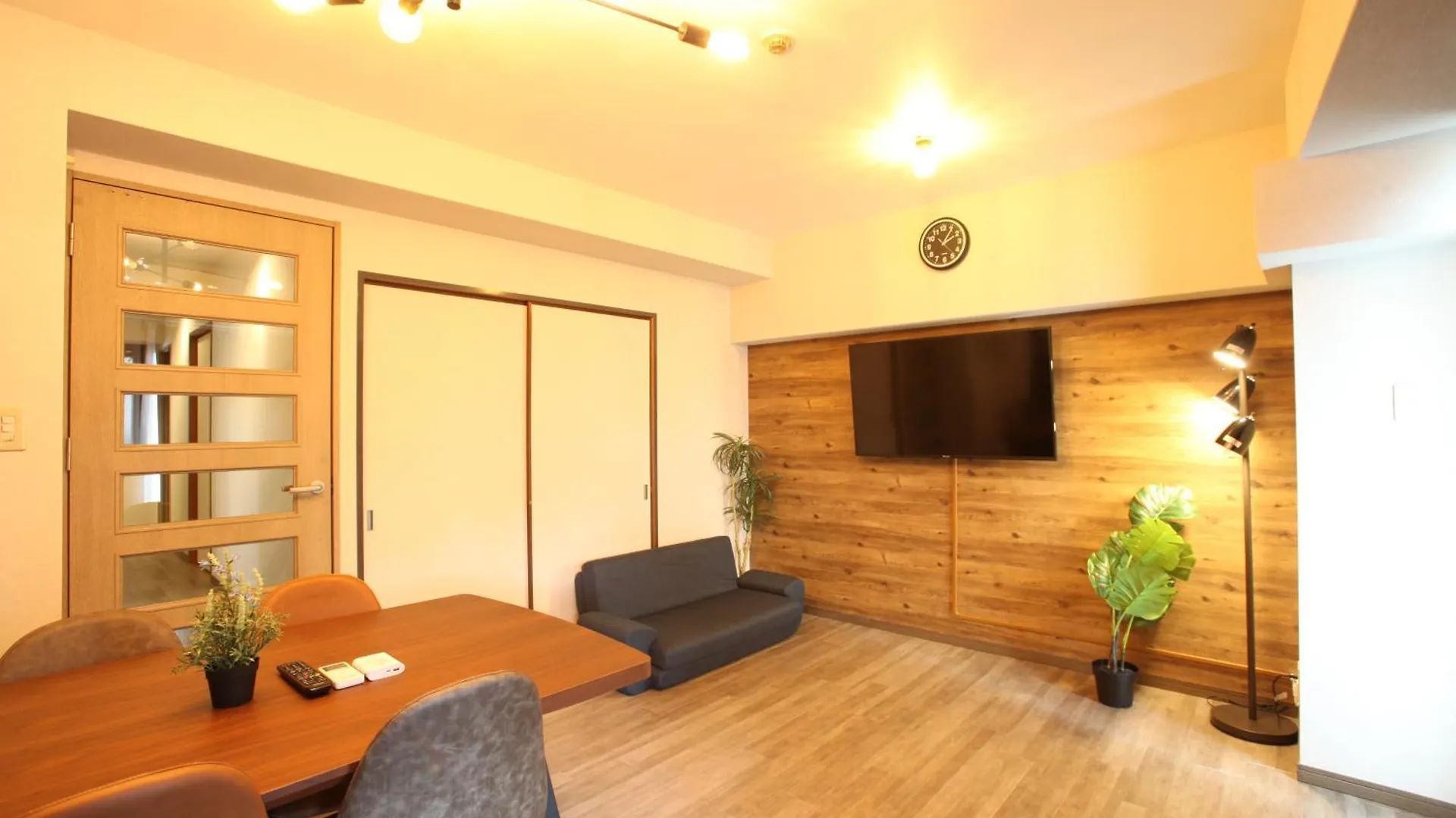 大阪ルミエール夕陽丘 Apartment Osaka